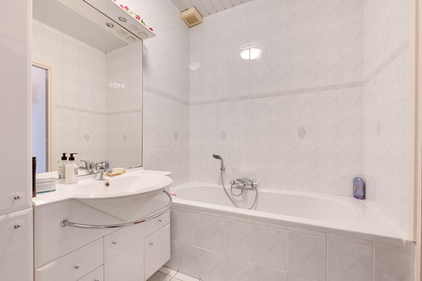 Medium property photo - Pastoor J.A.M. van den Muijsenbergstraat 2, 4513 AV Hoofdplaat